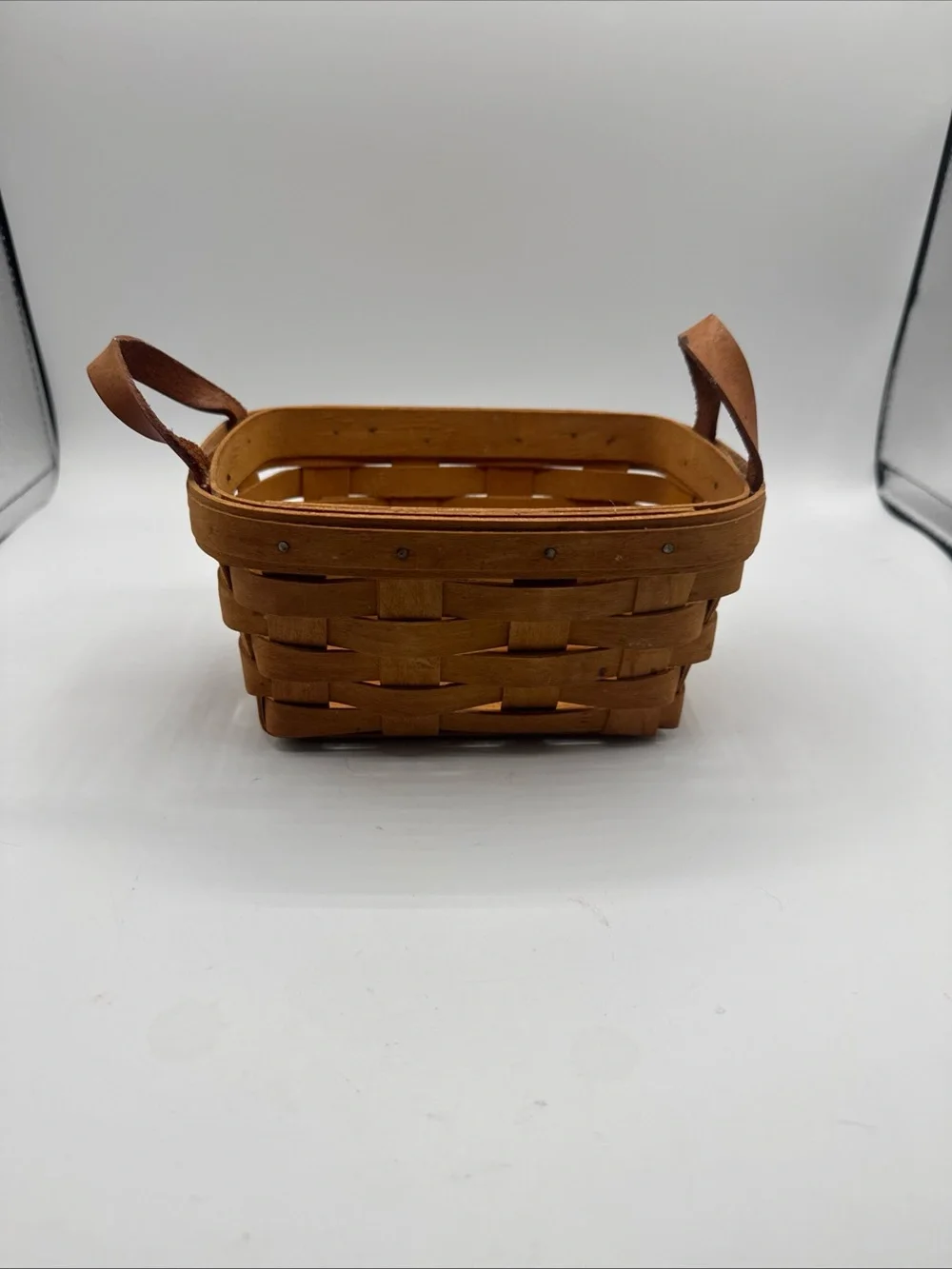 Vintage Longaberger Tea Basket-Leather Handles  7